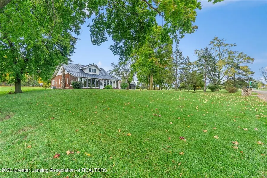 921 Mcconnell Highway, Charlotte, MI 48813 - #2