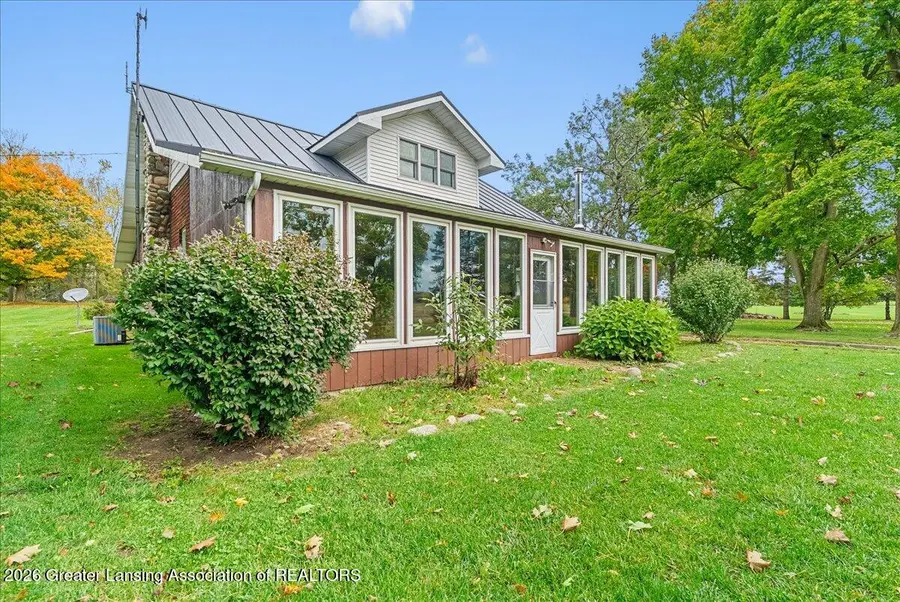 921 Mcconnell Highway, Charlotte, MI 48813 - #3