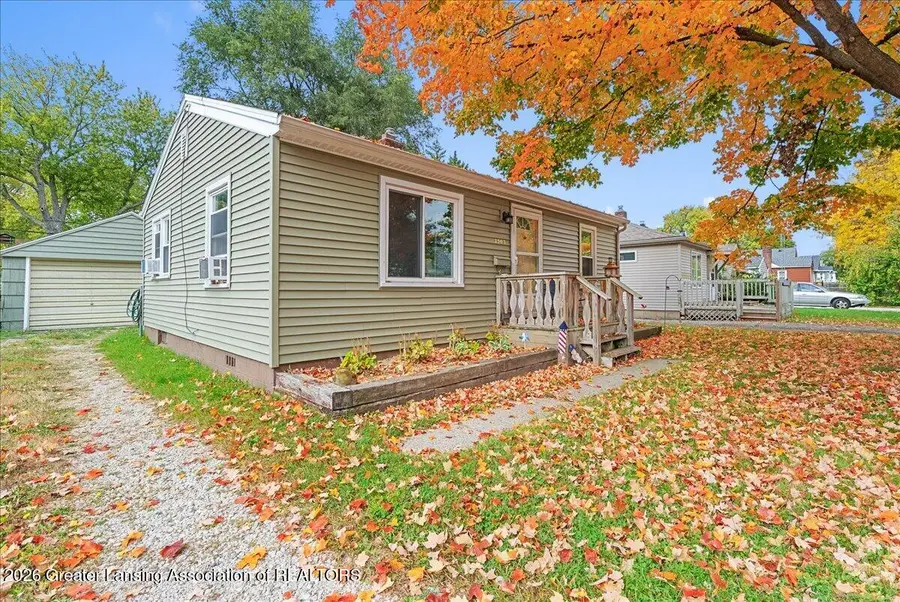 3902 Glenwood Avenue, Lansing, MI 48910 - #3