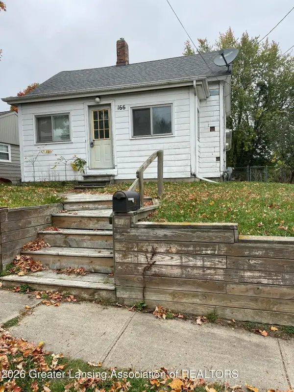 166 Mcmillan Street, Grand Ledge, MI 48837