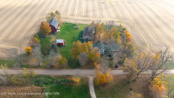 9560 Round Lake Road, Vermontville, MI 49096