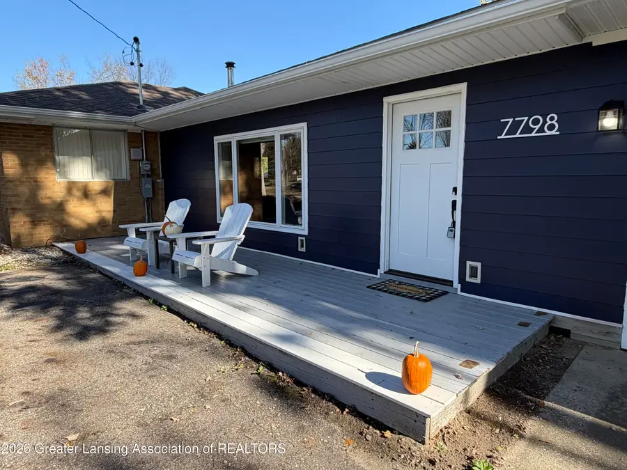 7798 N Hartel Road, Grand Ledge, MI 48837 - #2