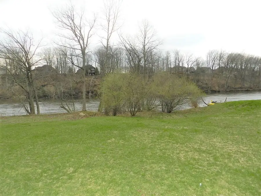 574 Swan River Drive, Benton Harbor, MI 49022 - Image #2