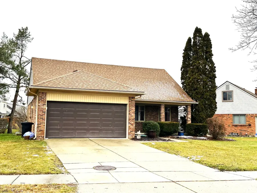 2210 Woodmont Drive W, Canton, MI 48188 - Image #2