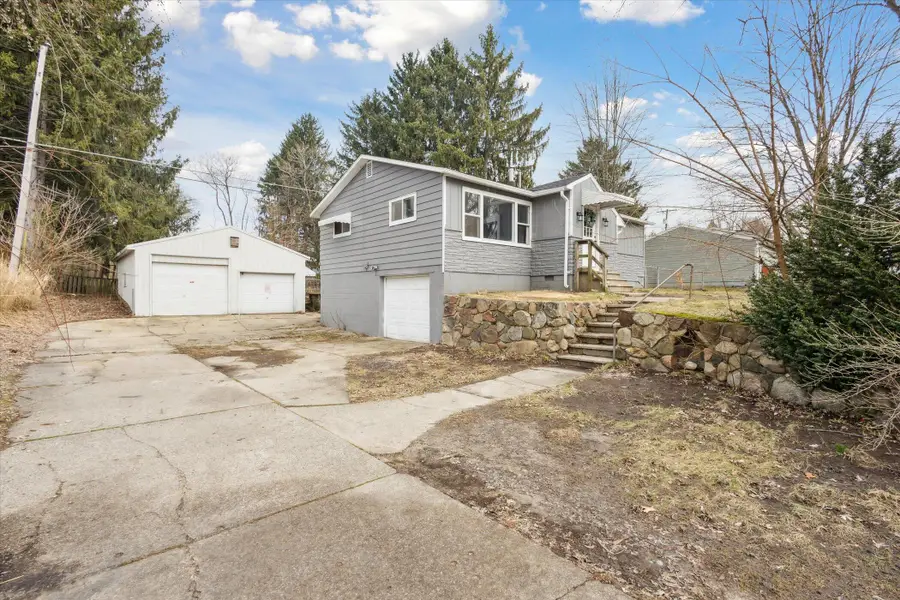 9470 Peck Road, Greenville, MI 48838 - Image #2