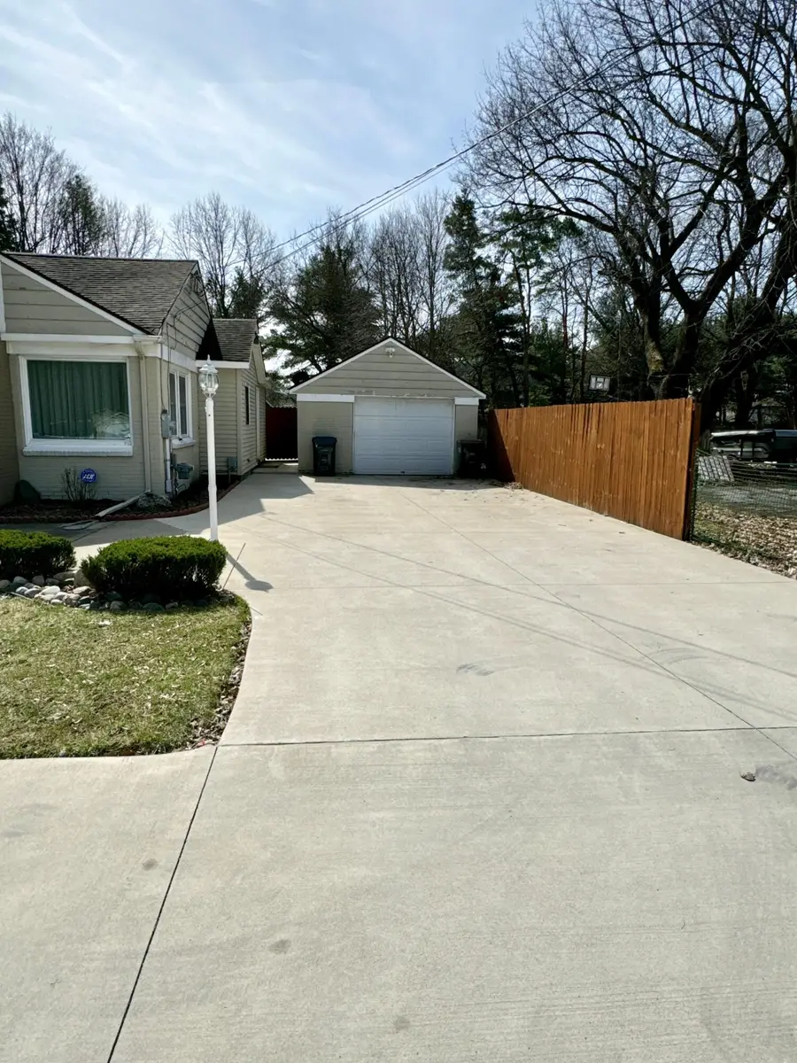 2915 W Milham Avenue, Portage, MI 49024 - Image #3
