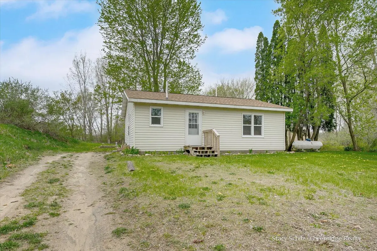 4250 Mud Lake Road, Bellevue, MI 49021 - #1