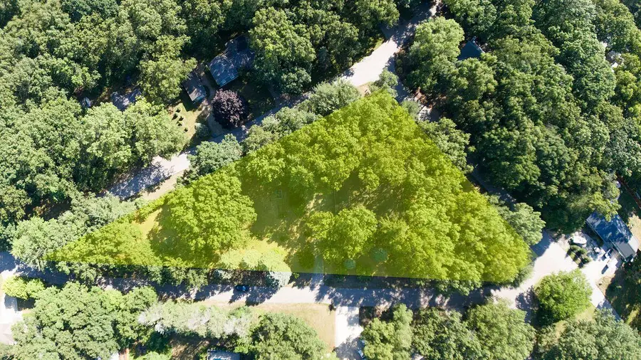 19670 Catalpa Drive, New Buffalo, MI 49117 - Image #2