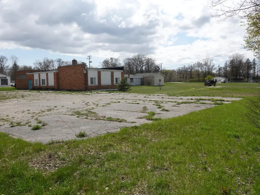 3186 E Apple Avenue, Muskegon, MI 49442 - Image #3