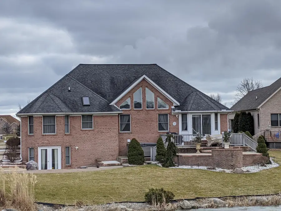 8091 Hunters Ridge Drive, Newport, MI 48166 - Image #2