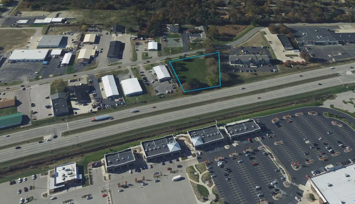 2556 Van Ommen Drive, Holland, MI 49424 - Image #1