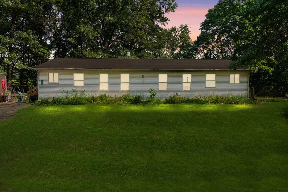 3714 W Hastings Lake Road, Jonesville, MI 49250 - Image #1