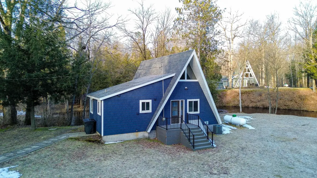 8104 E Anthony Road, Branch, MI 49402 - Image #1