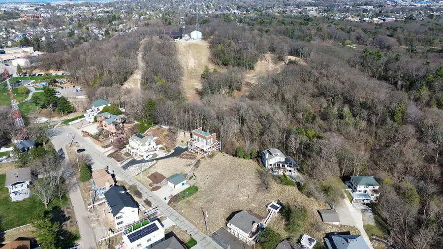 134 Prospect Street, Grand Haven, MI 49417 - Image #2