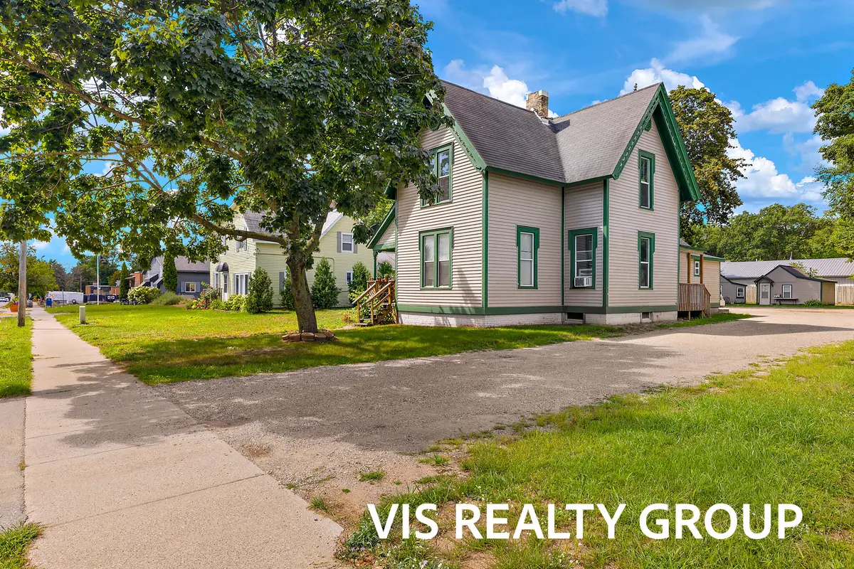 83 N. 3rd Avenue, Fruitport, MI 49415 - Image #1