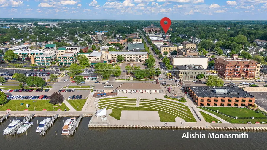 300 Washington Avenue #1, Grand Haven, MI 49417 - Image #3