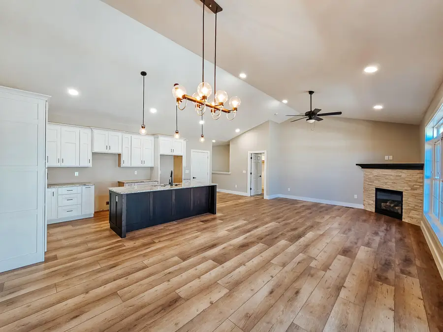 233 Auseon Court, Hillsdale, MI 49242 - Image #3