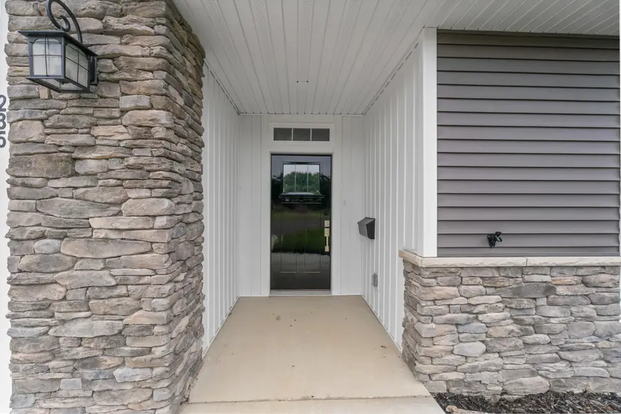 235 Auseon Court, Hillsdale, MI 49242 - Image #2