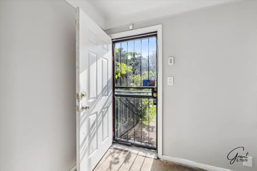 19401 Grandview Street, Detroit, MI 48219 - Image #2