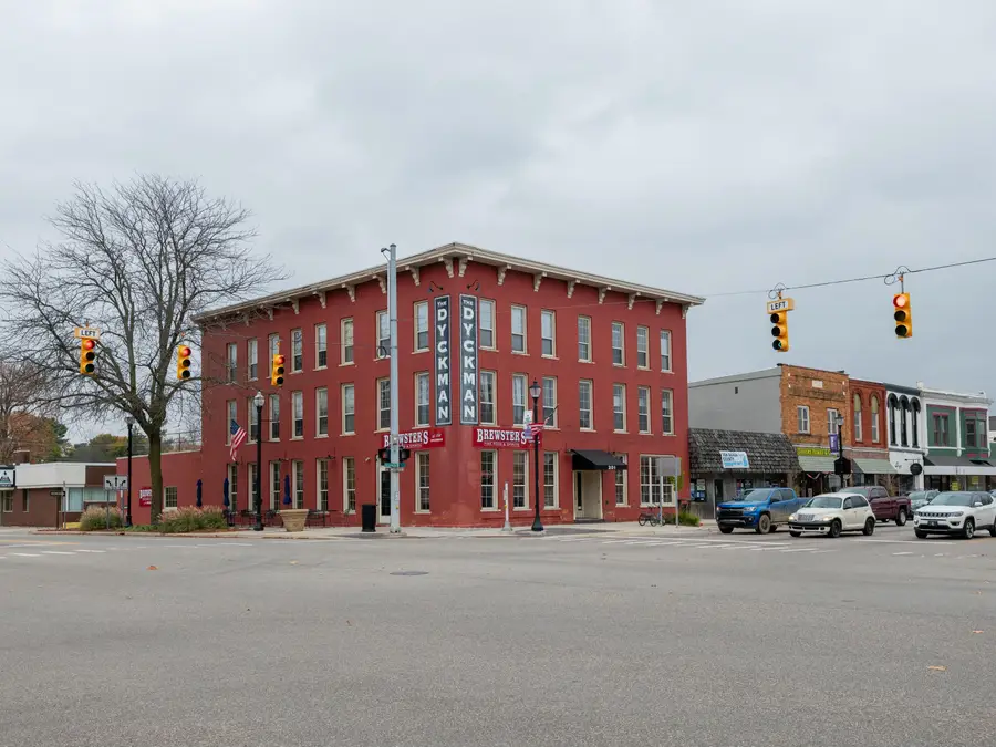 201 E Michigan Avenue #2C, Paw Paw, MI 49079 - Image #2