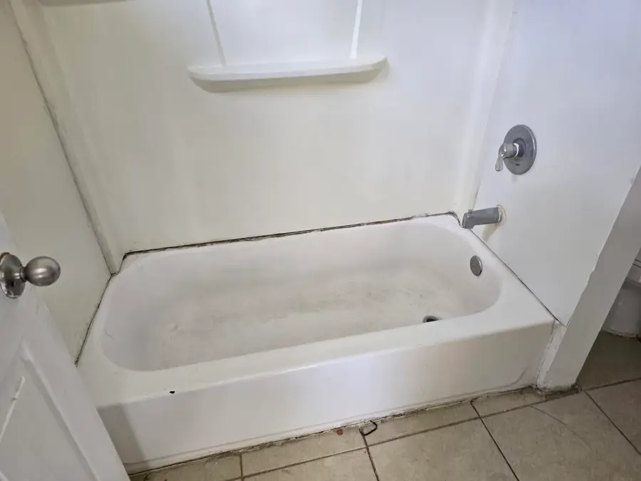 323 Ferry Avenue, Pontiac, MI 48341 - Image #3