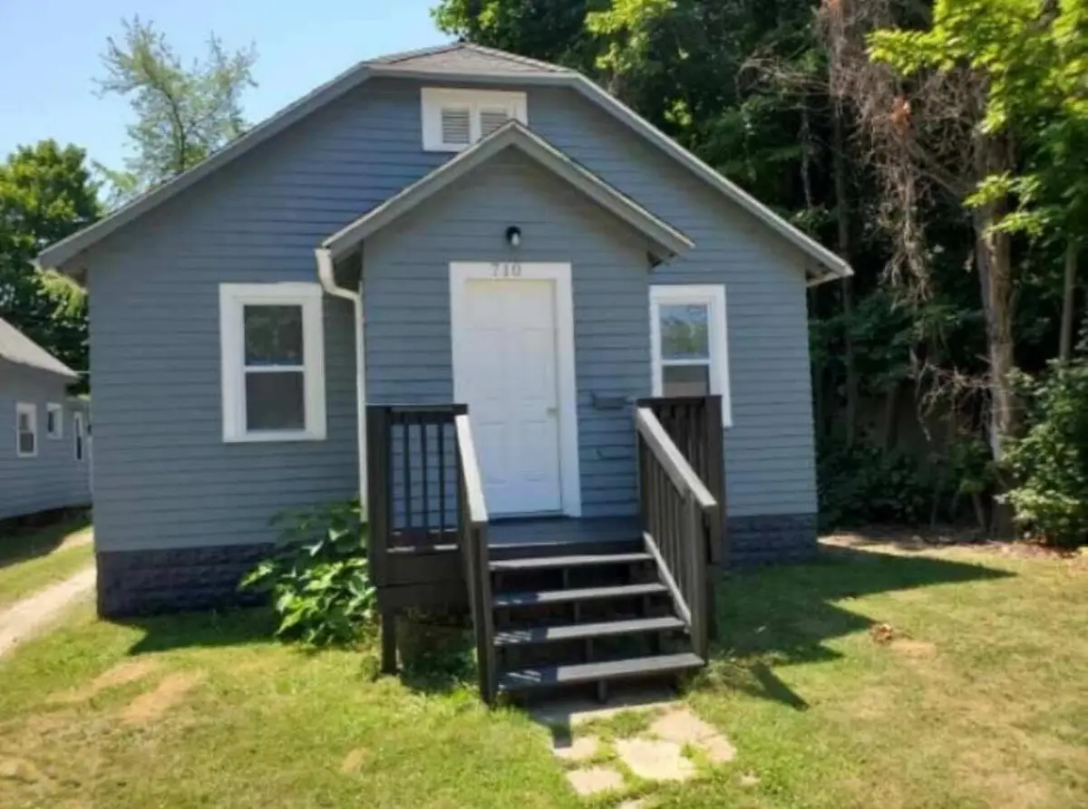 710 Buss Avenue, Benton Harbor, MI 49022 - Image #1