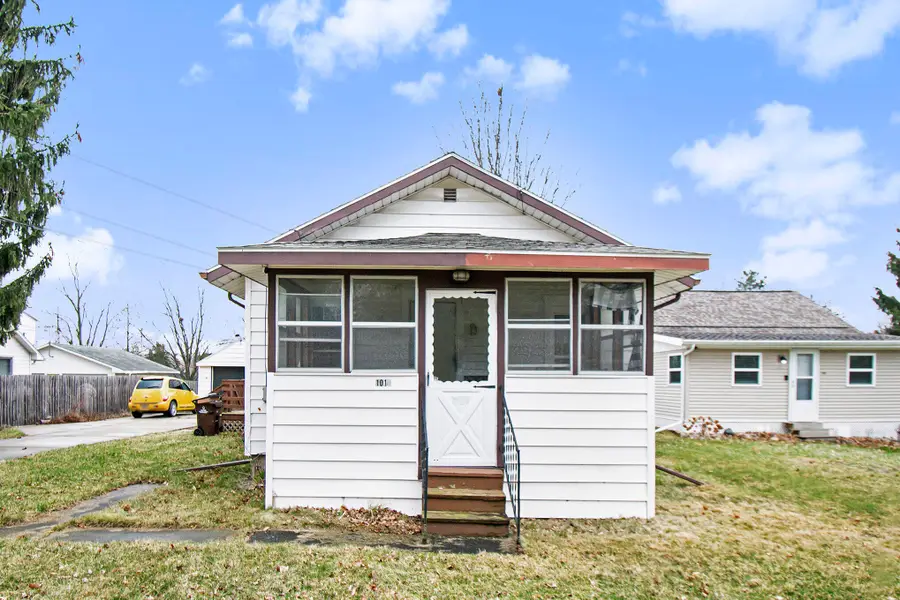 1015 Pearl Street, Lansing, MI 48906 - #2