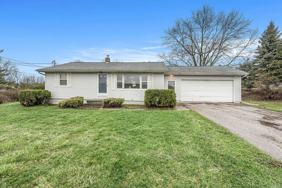 1324 4 Mile Road Nw, Grand Rapids, MI 49544 - Image #1