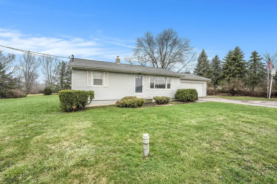 1324 4 Mile Road Nw, Grand Rapids, MI 49544 - Image #2