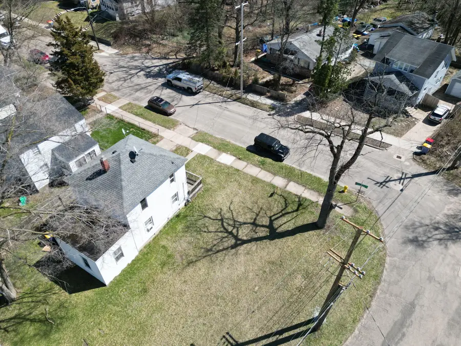 1003 SE Dickinson St, Grand Rapids, MI 49507 - Image #2