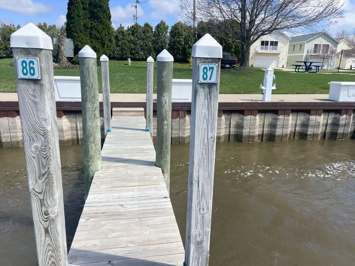 398 Anchors Way #87s, Saint Joseph, MI 49085 - Image #1