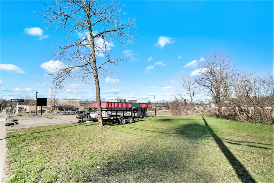 1813 S Westnedge Avenue, Kalamazoo, MI 49008 - Image #2