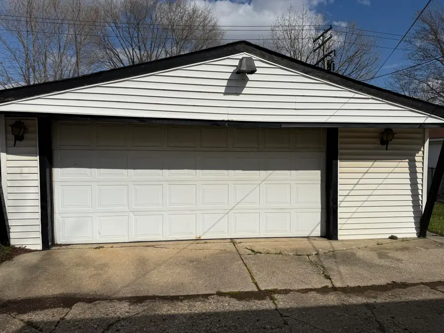 22458 Hillock Avenue, Warren, MI 48089 - Image #3