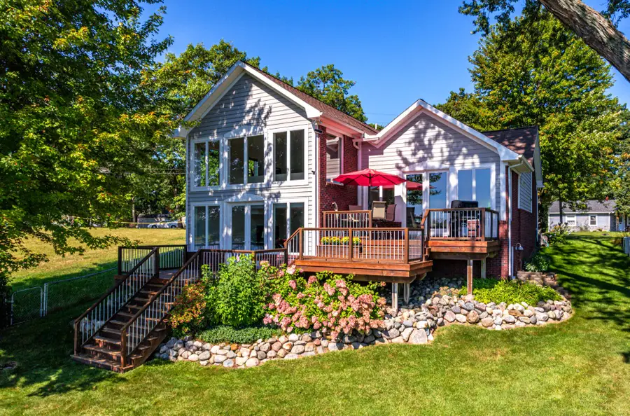 3984 Lamont Drive, Waterford, MI 48329 - Image #2