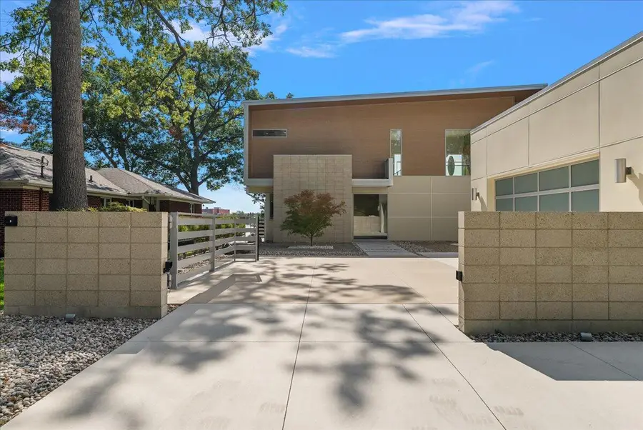 602 Lawn Avenue, Holland, MI 49424 - Image #2