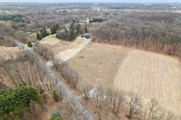 10265 Island Lake Road, Dexter, MI 48130