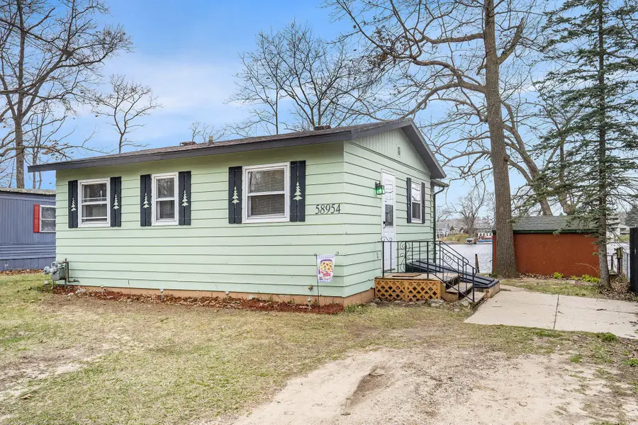 58954 Lakeshore Drive, Colon, MI 49040 - Image #3