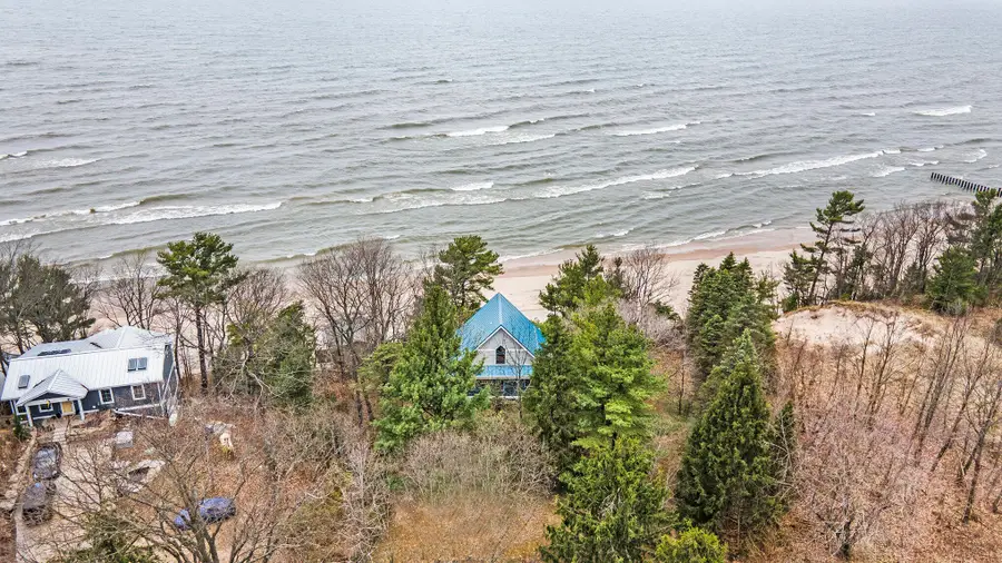 27901 Shorewood Drive, Covert, MI 49043 - Image #3