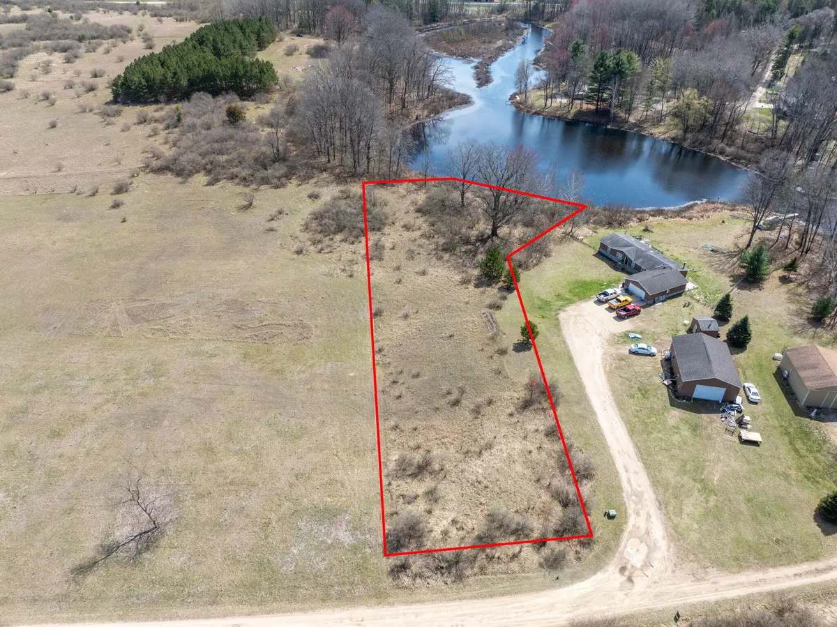 13384 Swistier Drive, Remus, MI 49340 - Image #1
