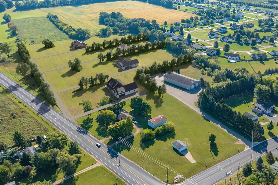 52117 Cr 657, Paw Paw, MI 49079 - Image #2