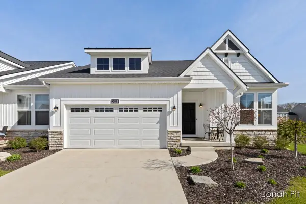 3093 Brayridge Drive, Jenison, MI 49428