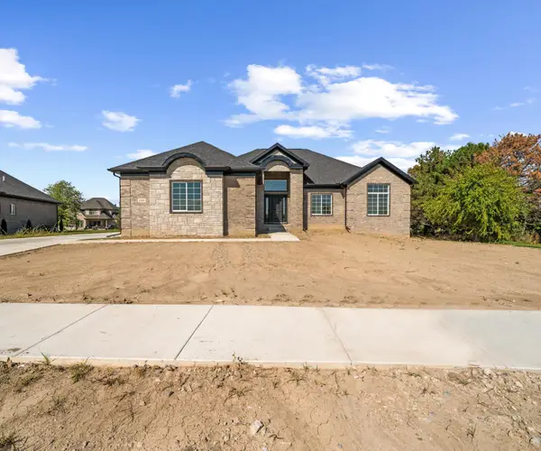 8489 Cobblestone Drive, Newport, MI 48166