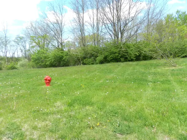 525 Swan River Drive, Benton Harbor, MI 49022