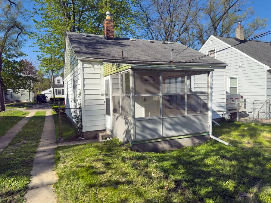 18761 Kingsville Street, Harper Woods, MI 48225 - Image #3