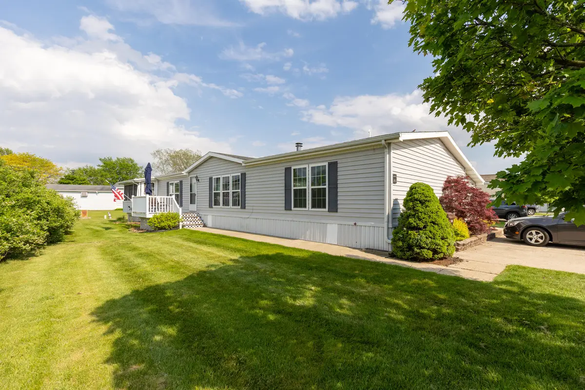 305 Oak Ridge Street, Mason, MI 48854 - Image #1