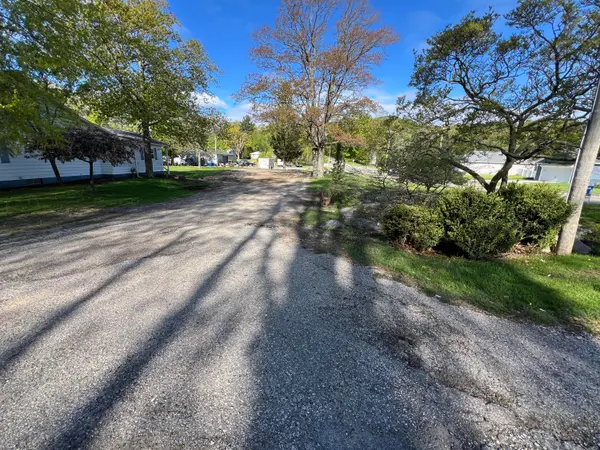 VL 8 N Rath, Ludington, MI 49431