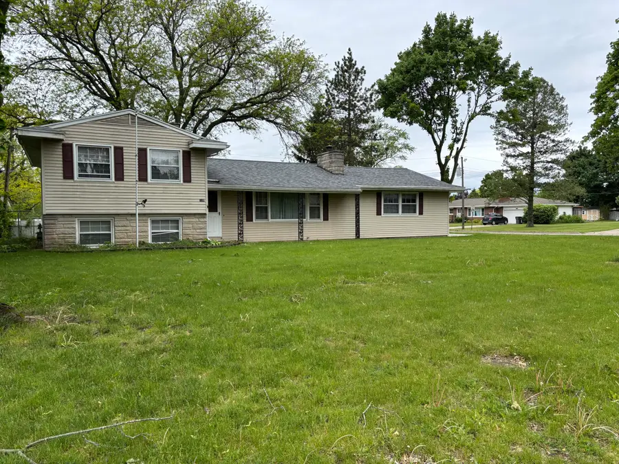 814 N Lakeview Avenue, Sturgis, MI 49091 - Image #2