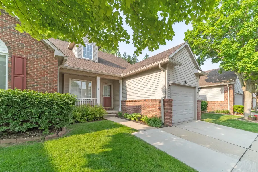 392 Woodfield Square Lane, Brighton, MI 48116 - Image #2