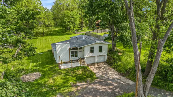 1335 Knapp Street Ne, Grand Rapids, MI 49505