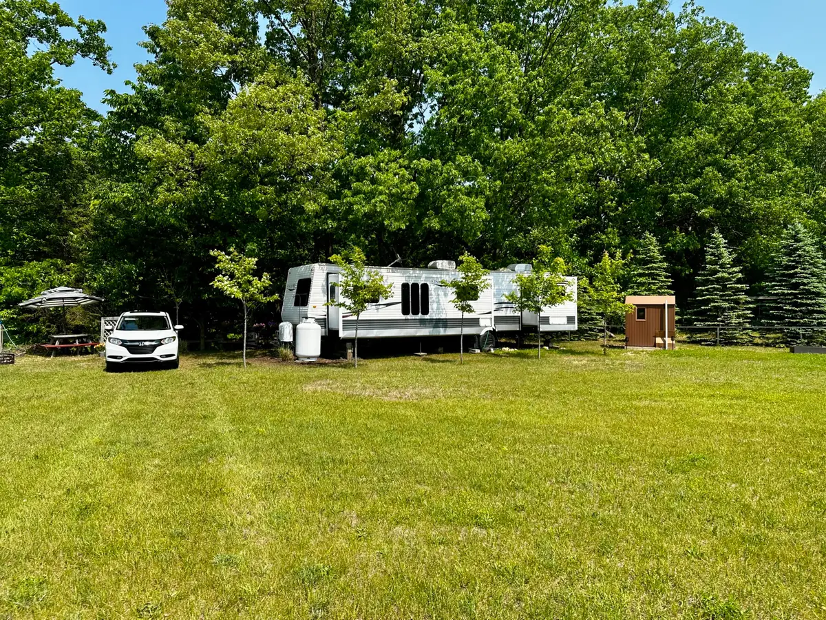 4927 S 194th Avenue, Hesperia, MI 49421 - Image #1